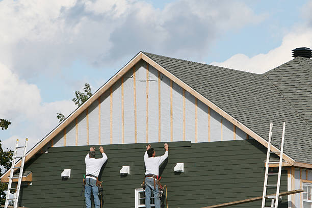 Professional Emergency Siding Repair technician working in Sparta, GA